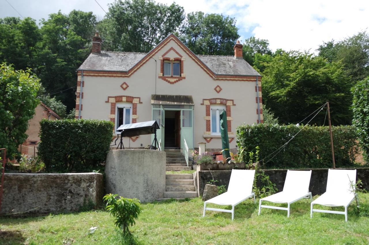 Domaine Du Pavillon Gite 15 Personnes Issy-l'Eveque Экстерьер фото